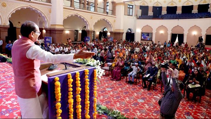 मुख्यमंत्री श्री चौहान ने मुख्यमंत्री लाड़ली बहना आवास योजना का शुभारंभ किया